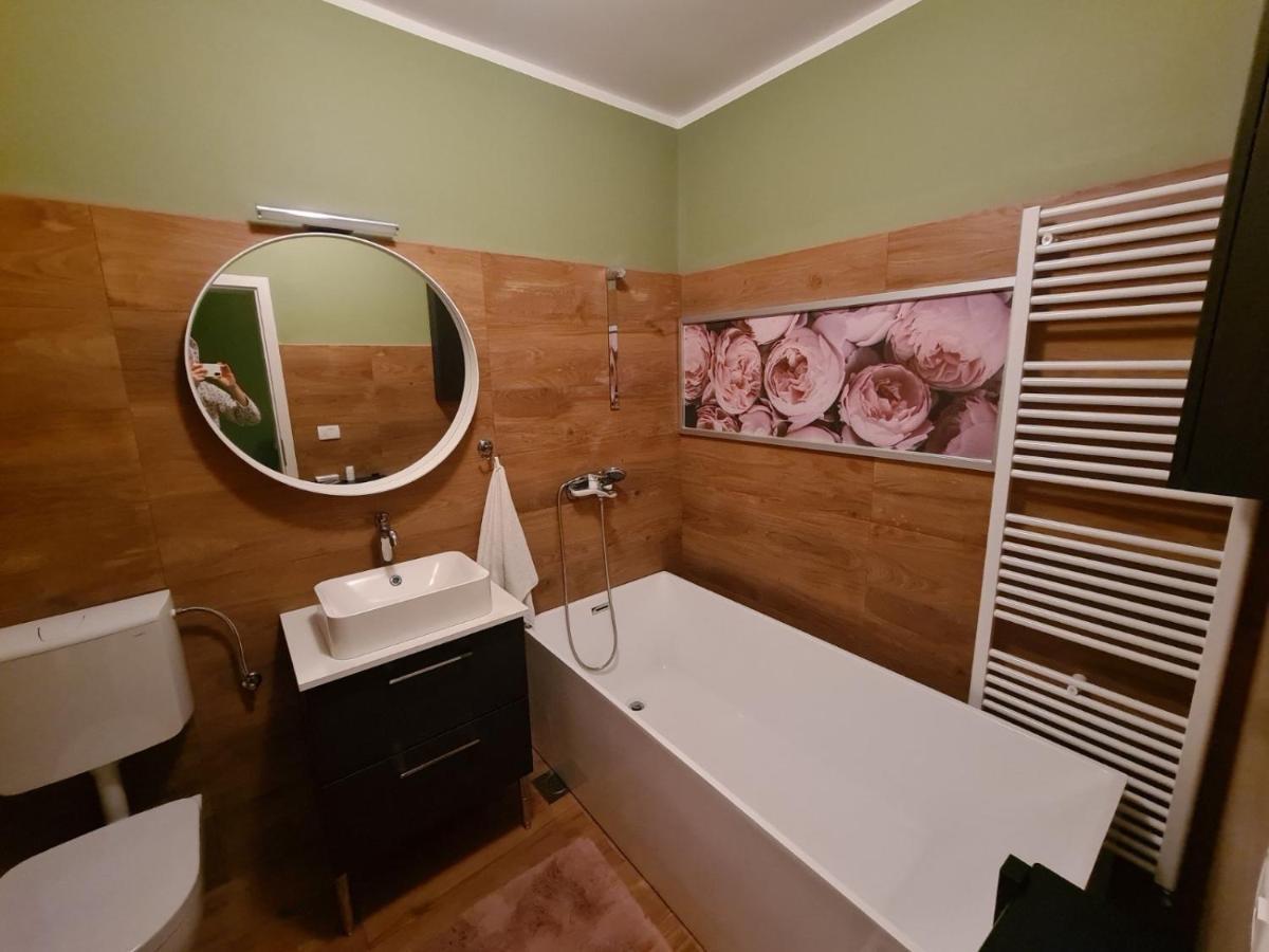 Family Apartment Nekic Опатия Екстериор снимка